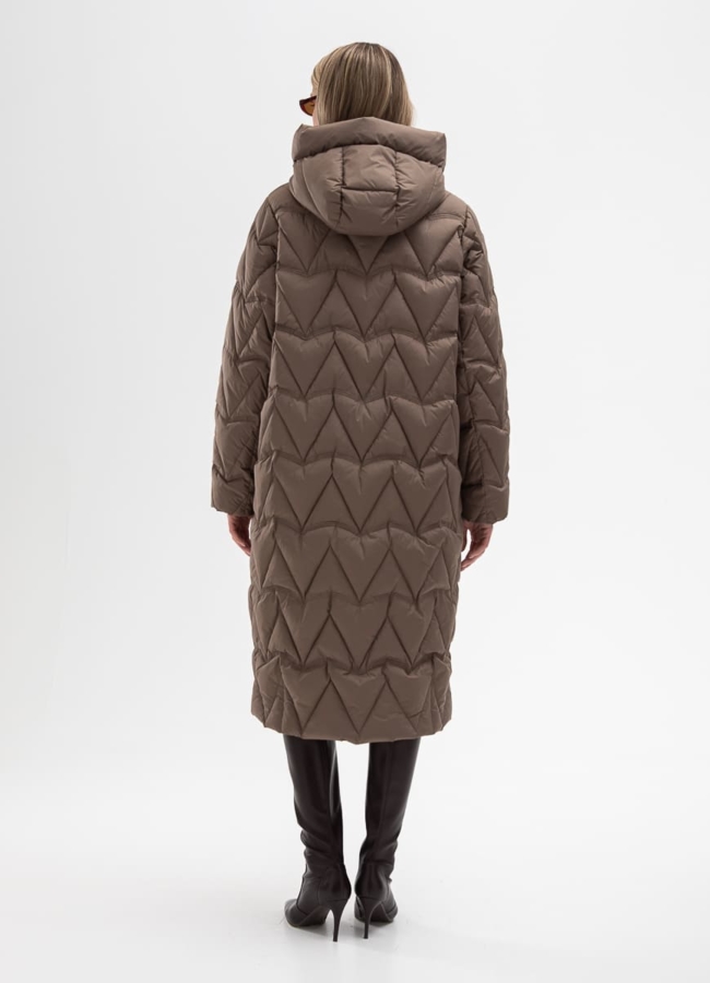 фото Женский пуховик коричневого цвета модель № 31137