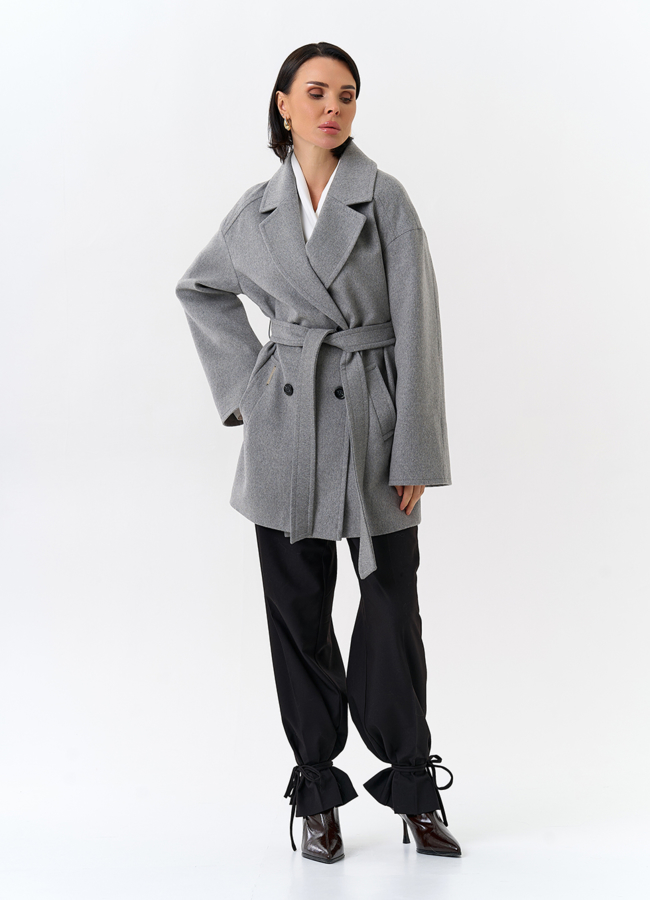 Женское укороченное пальто в сером цвете модель № 32515 в кредит