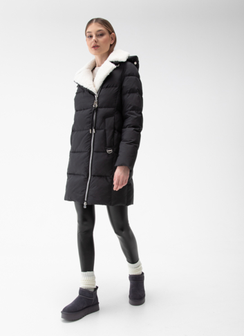 Комбинированный женский пуховик с капюшоном