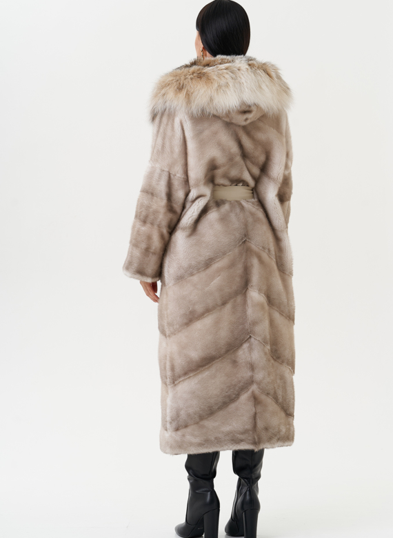 Женская норковая шуба с капюшоном из рыси
