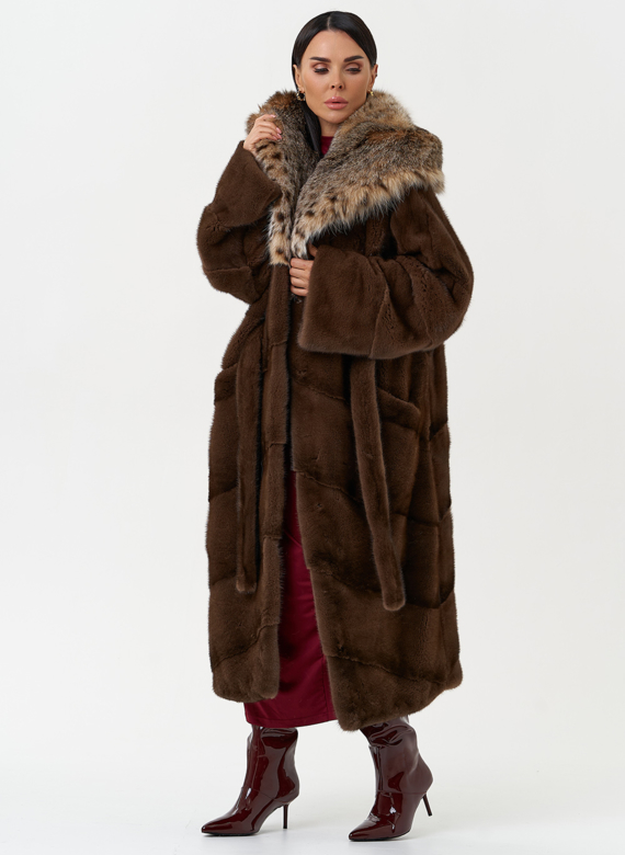 Женская шуба из меха норки с капюшоном из меха рыси