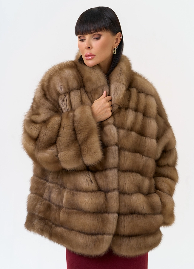 Женская шуба из куницы с воротником модель № 31550 универмаг малина