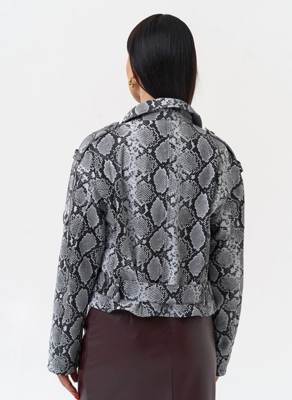 Кожаная куртка со змеиным принтом