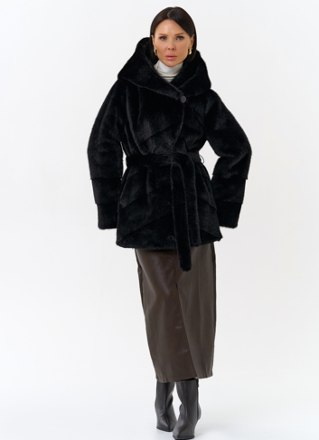 Женская шуба из эко меха с капюшоном