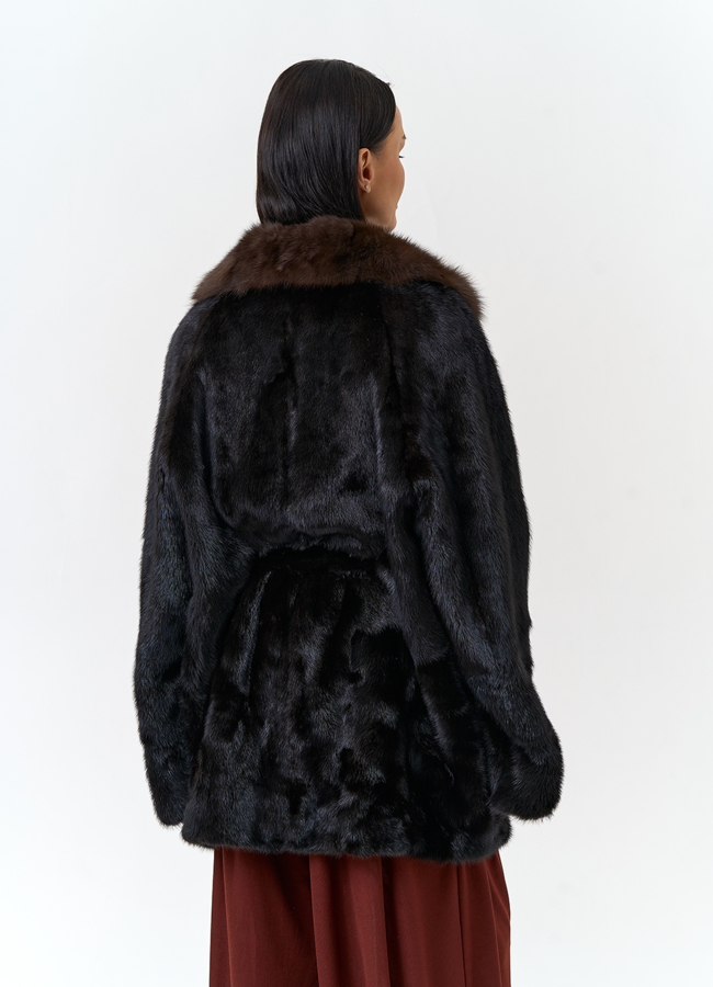 фото Шуба из меха норки с воротником из меха куницы модель № 32134