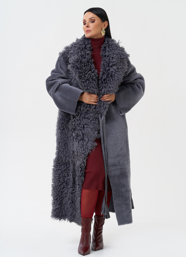 Длинная дубленка из натурального меха модель № 28424 универмаг малина