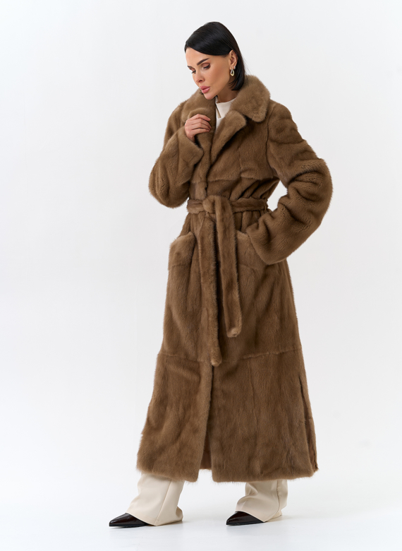 Длинная шуба из меха норки с английским воротником