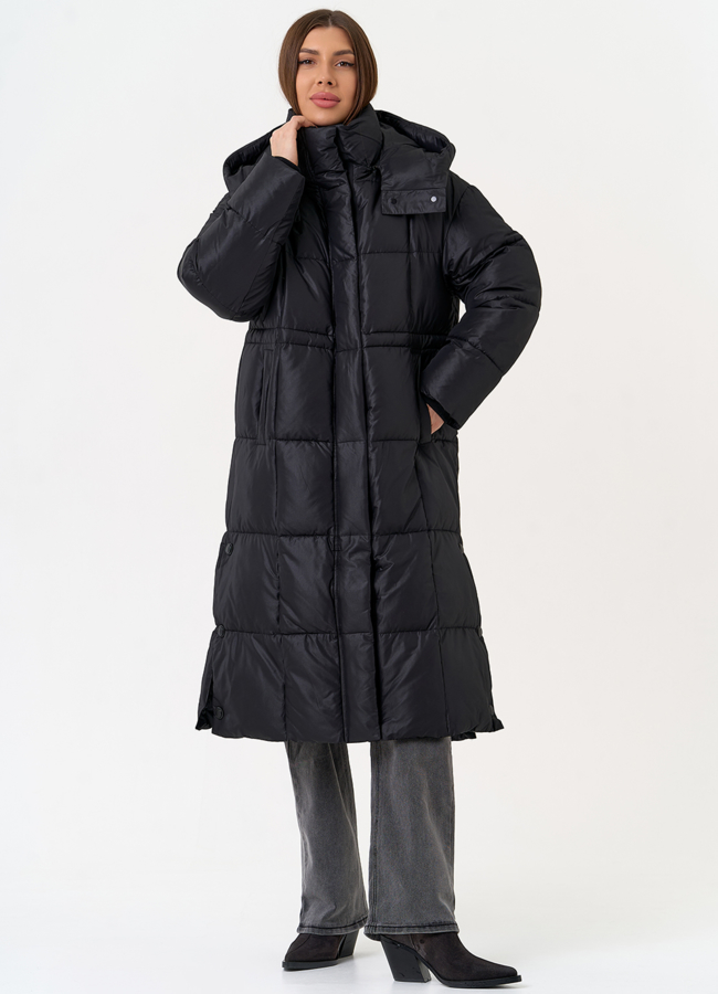 Женский пуховик черного цвета модель № 31599 меха малина