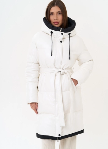 Белый пуховик из эко кожи с поясом