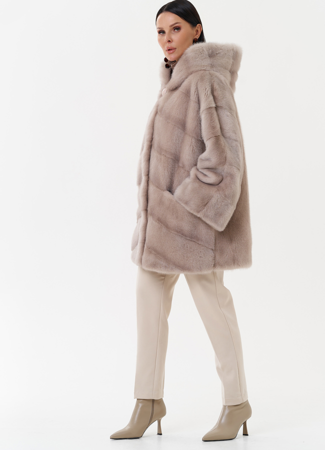 Шуба из норки с капюшоном модель № 27576 в рассрочку