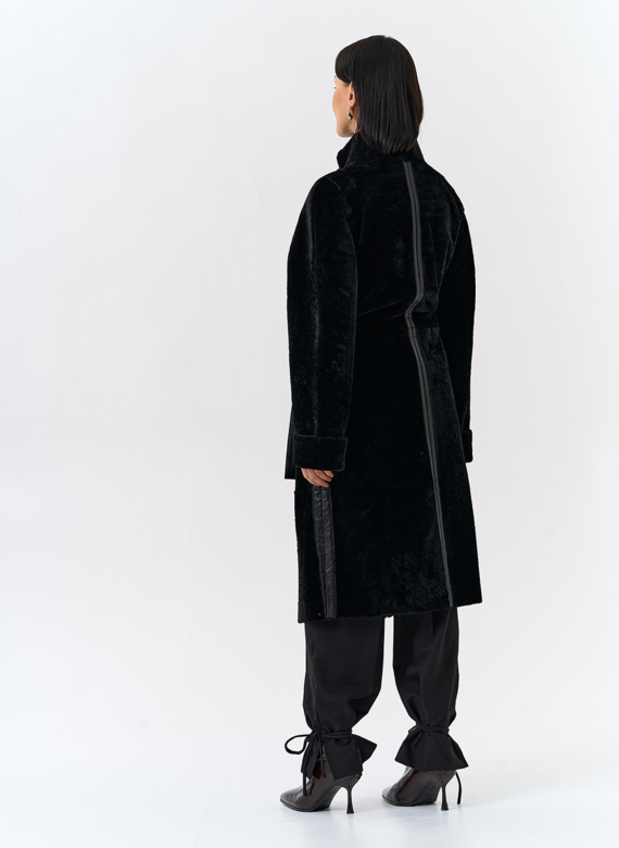 Женская двухсторонняя дубленка с поясом