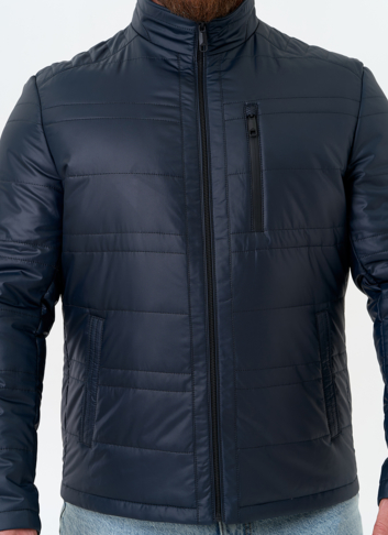 Мужская куртка с воротником стойкой