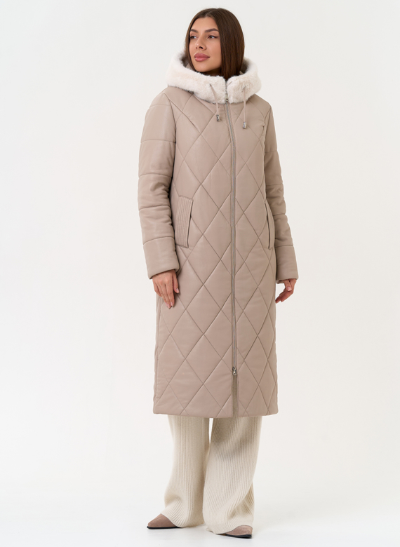 Женское пальто из эко кожи с капюшоном