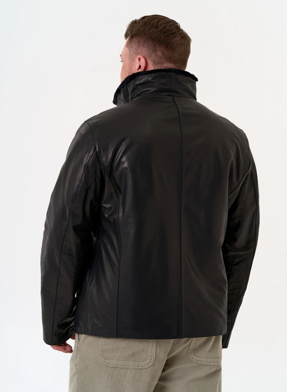 Мужская дубленка черного цвета