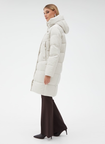 Пуховик женский с капюшоном 