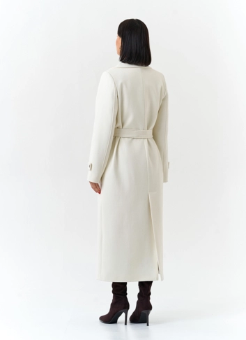 Женское пальто с английским воротником фото