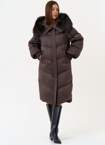 Женский пуховик с капюшоном из меха чернобурки