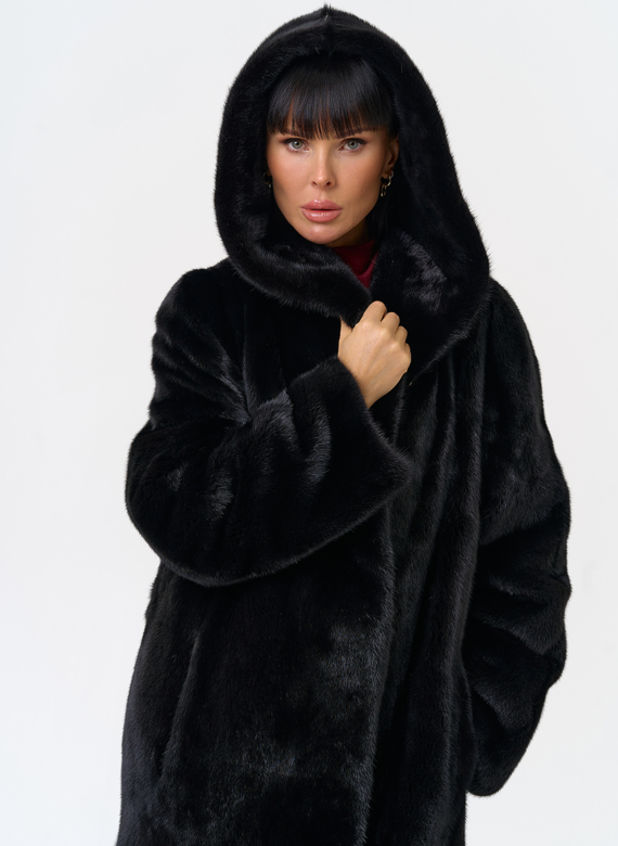 Женская шуба из скандинавской норки с капюшоном